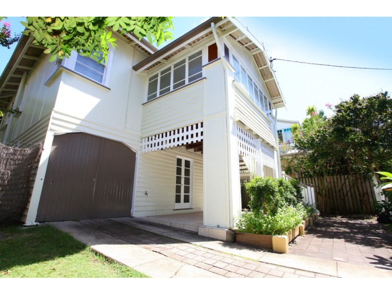 52 Bauer Street, Southport QLD 4215