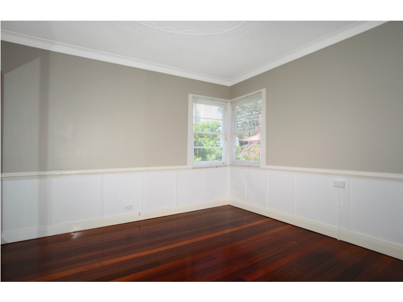 52 Bauer Street, Southport QLD 4215