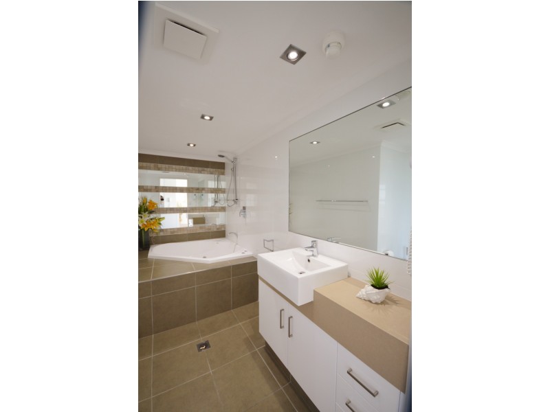 6E/510 Marine Parade, Biggera Waters QLD 4216