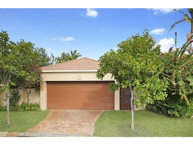 76 Wild Duck Drive, Mermaid Waters QLD 4218