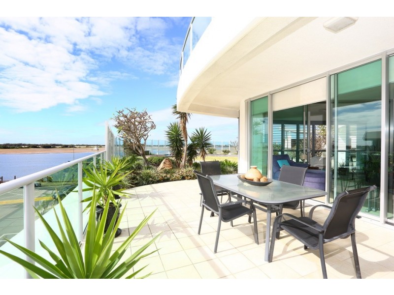 202/300 ‘Aqua’ Marine Parade, Labrador QLD 4215