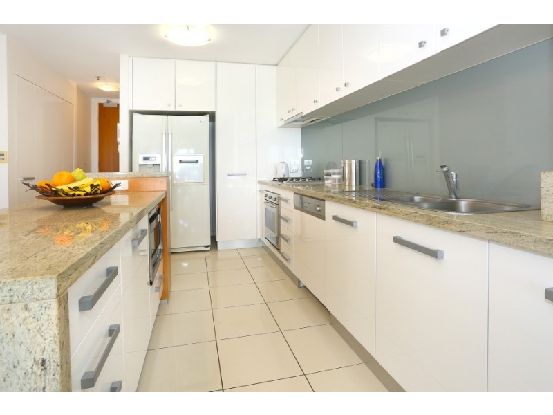 202/300 ‘Aqua’ Marine Parade, Labrador QLD 4215