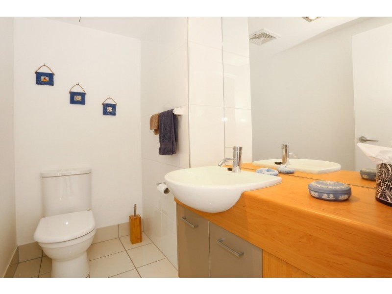 202/300 ‘Aqua’ Marine Parade, Labrador QLD 4215