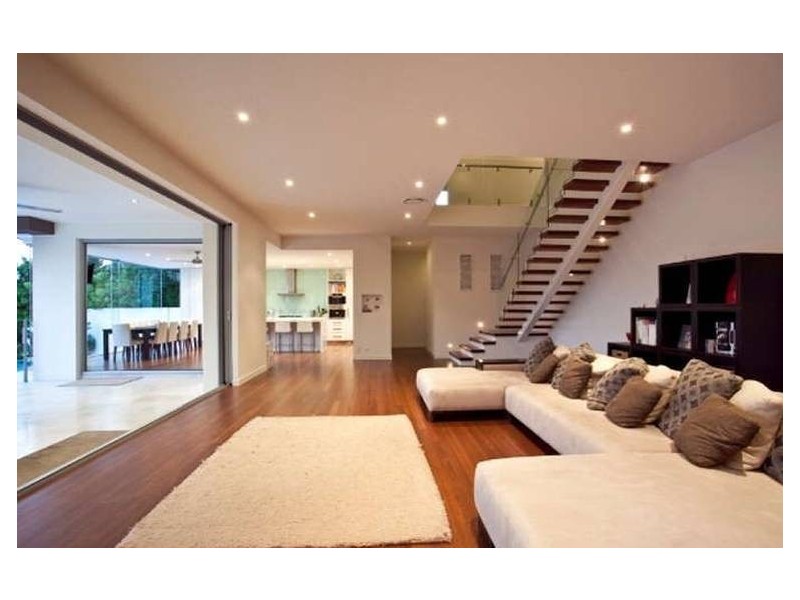 62 Monaco Street, Broadbeach Waters QLD 4218