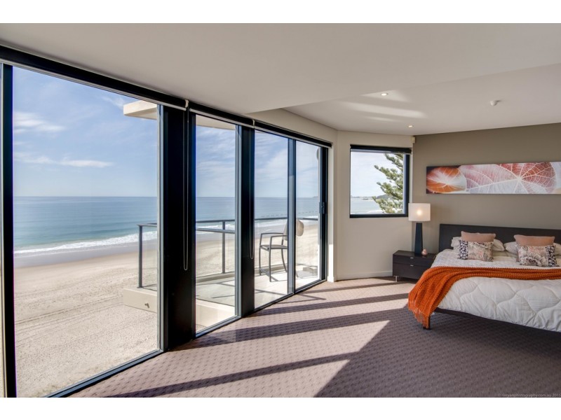 Palm Beach QLD 4221