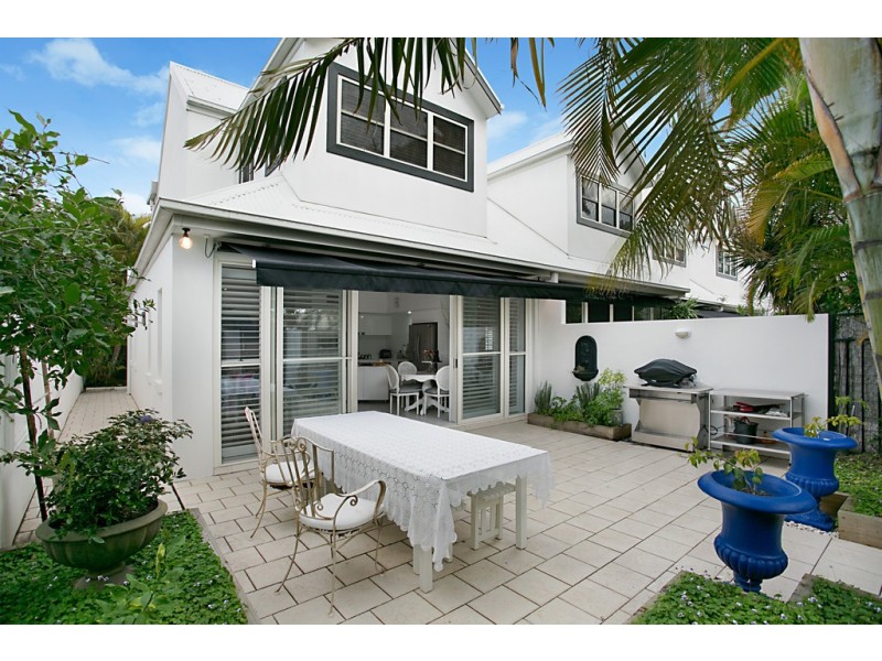 Villa 32 ‘Raffles on Capri’ 103 Salerno St., Isle Of Capri QLD 4217