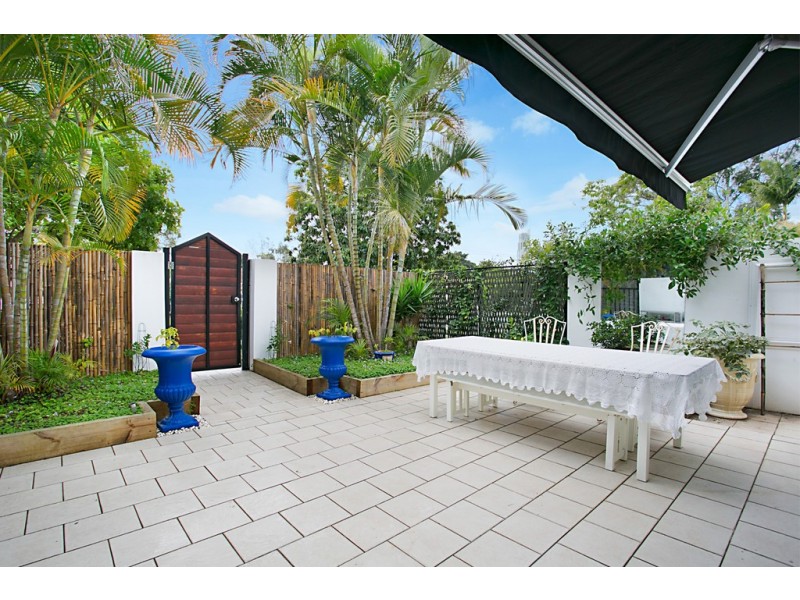 Villa 32 ‘Raffles on Capri’ 103 Salerno St., Isle Of Capri QLD 4217