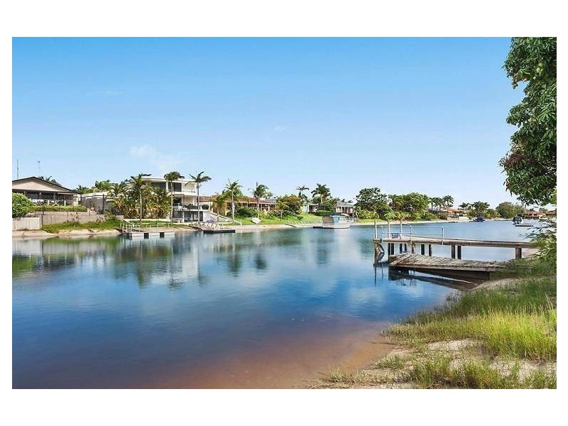 17 Caithness Court, Sorrento QLD 4217