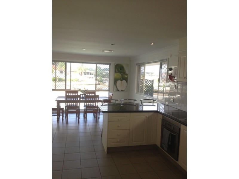 14 Tosti Street, Bundall QLD 4217