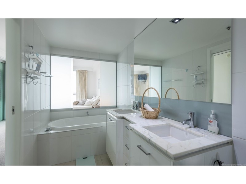 1001/300 ‘Aqua’ Marine Parade, Labrador QLD 4215