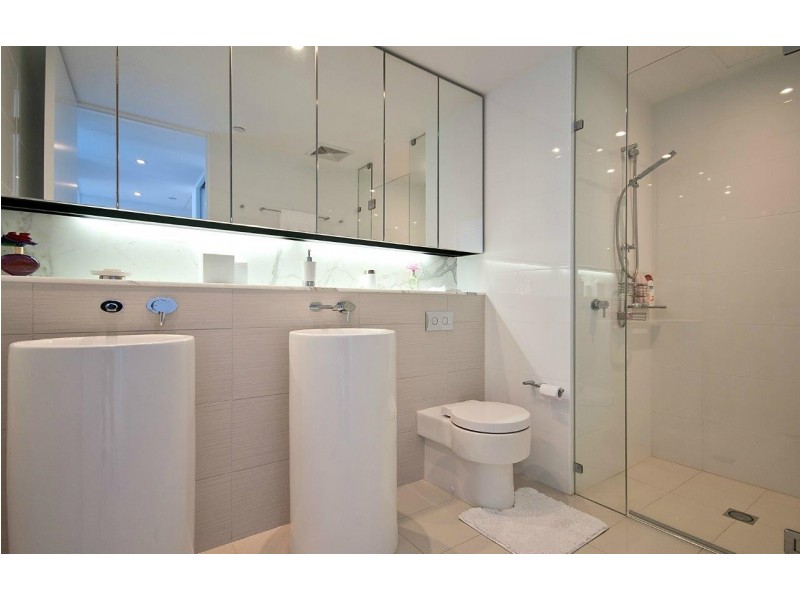 3704/1 ‘The Oracle’ Oracle Boulevard, Broadbeach QLD 4218