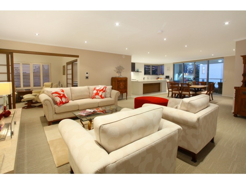 6/120 ‘Surf 120′ Surf Parade, Broadbeach QLD 4218