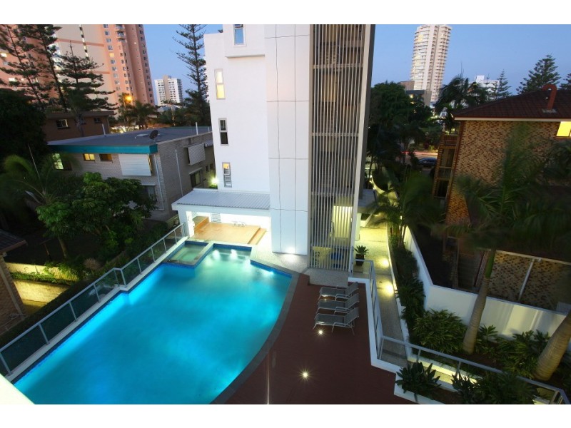 6/120 ‘Surf 120′ Surf Parade, Broadbeach QLD 4218