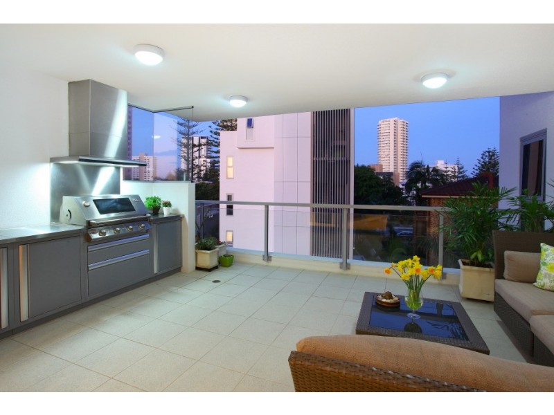 6/120 ‘Surf 120′ Surf Parade, Broadbeach QLD 4218