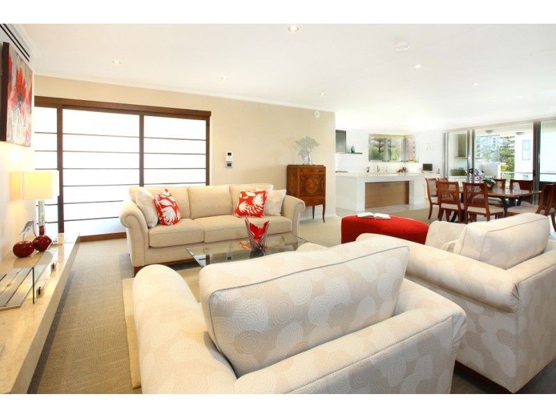 6/120 ‘Surf 120′ Surf Parade, Broadbeach QLD 4218