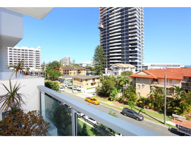 6/120 ‘Surf 120′ Surf Parade, Broadbeach QLD 4218