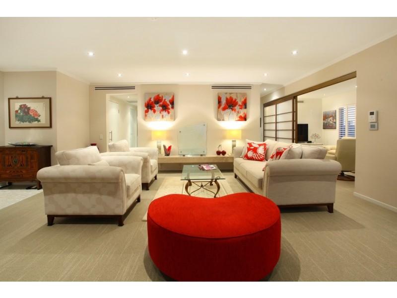 6/120 ‘Surf 120′ Surf Parade, Broadbeach QLD 4218