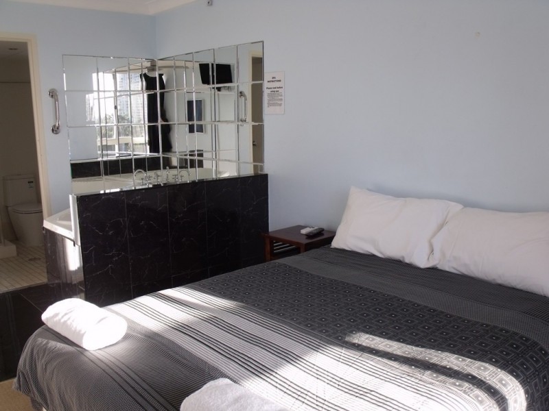 4F/ ‘Hi Surf’ 150 The Esplanade, Surfers Paradise QLD 4217