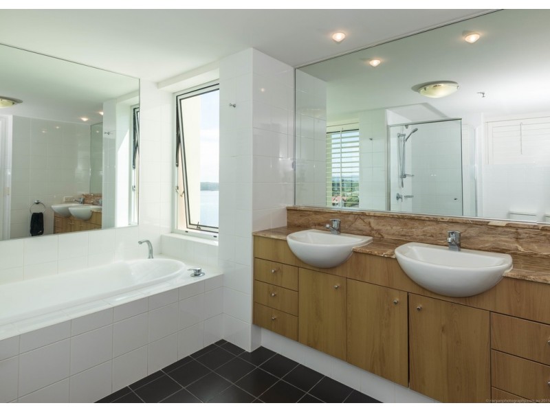 40/326 ‘Deepwater Point’ Marine Parade, Labrador QLD 4215