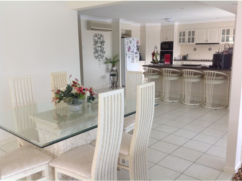 23 Namatjira Court, Broadbeach Waters QLD 4218