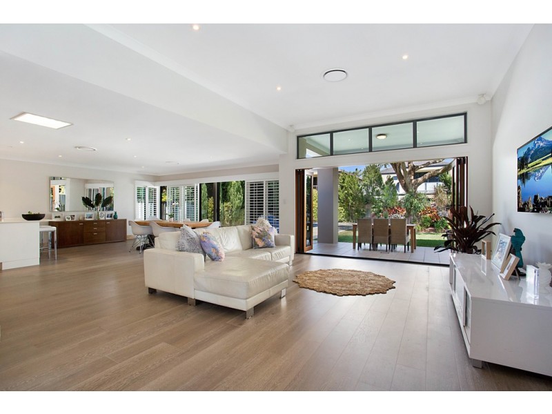 12 Yacht Street, Southport QLD 4215