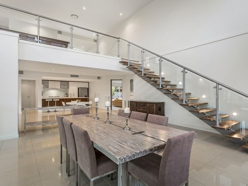 219 Crane Crescent, Nerang QLD 4211