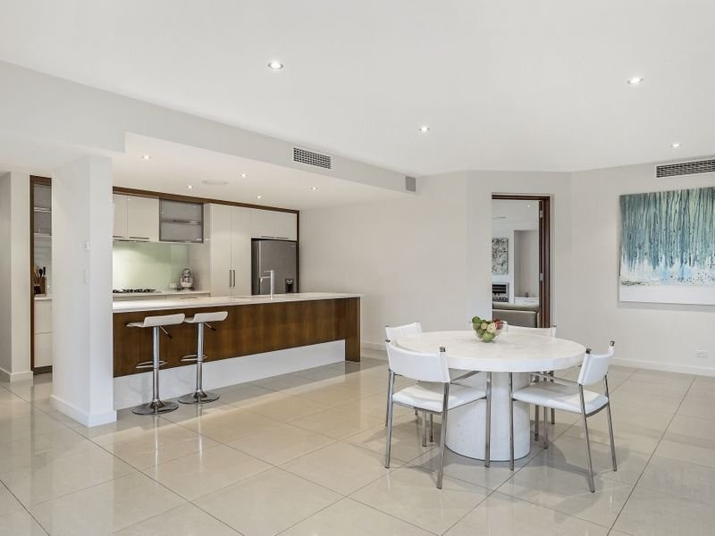 219 Crane Crescent, Nerang QLD 4211