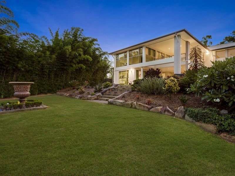 219 Crane Crescent, Nerang QLD 4211