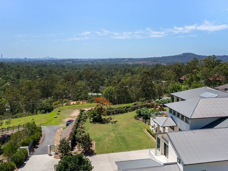 219 Crane Crescent, Nerang QLD 4211