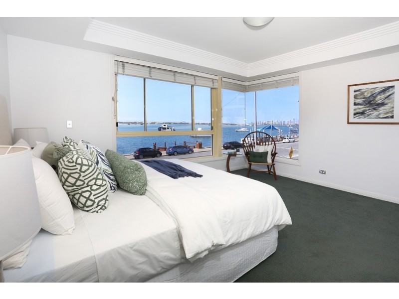 1/310 ‘Imperial Marine’ Marine Parade, Labrador QLD 4215