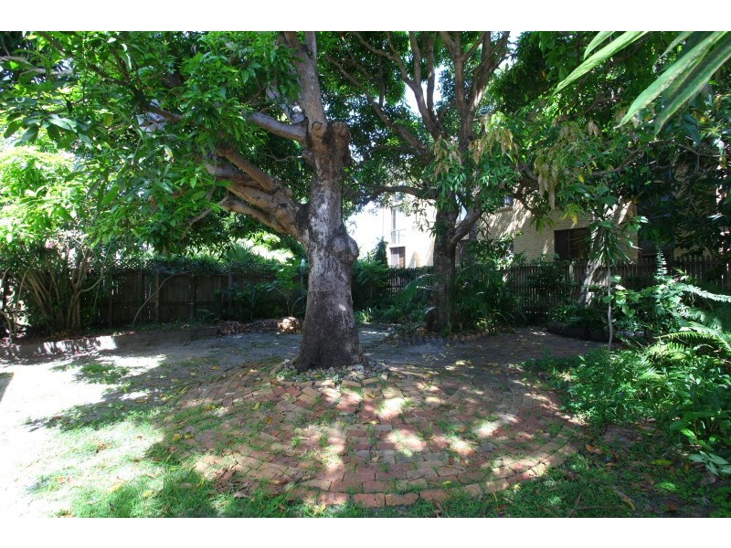 52 Bauer Street, Southport QLD 4215