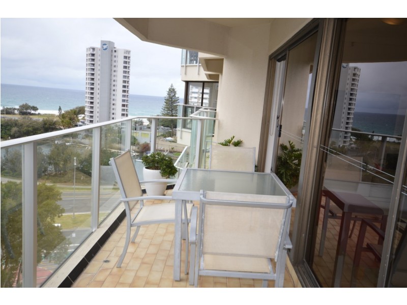 45/2 ‘Atlantis East’ Admiralty Drive, Paradise Waters QLD 4217