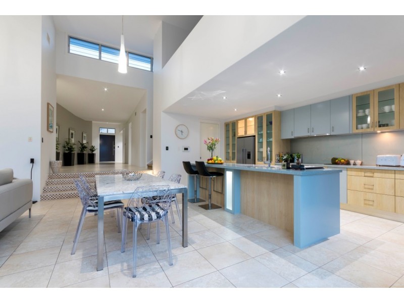 140 Sir Bruce Small Boulevard, Benowa Waters QLD 4217