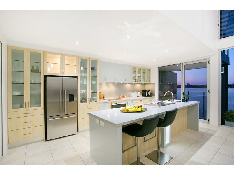 140 Sir Bruce Small Boulevard, Benowa Waters QLD 4217