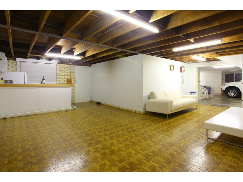 140 Johnston Street, Southport QLD 4215