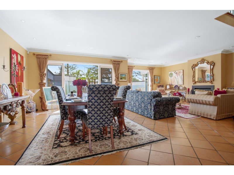 55-57 Rankin Parade, Main Beach QLD 4217