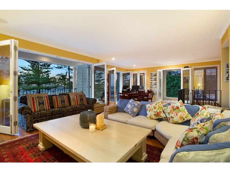55-57 Rankin Parade, Main Beach QLD 4217
