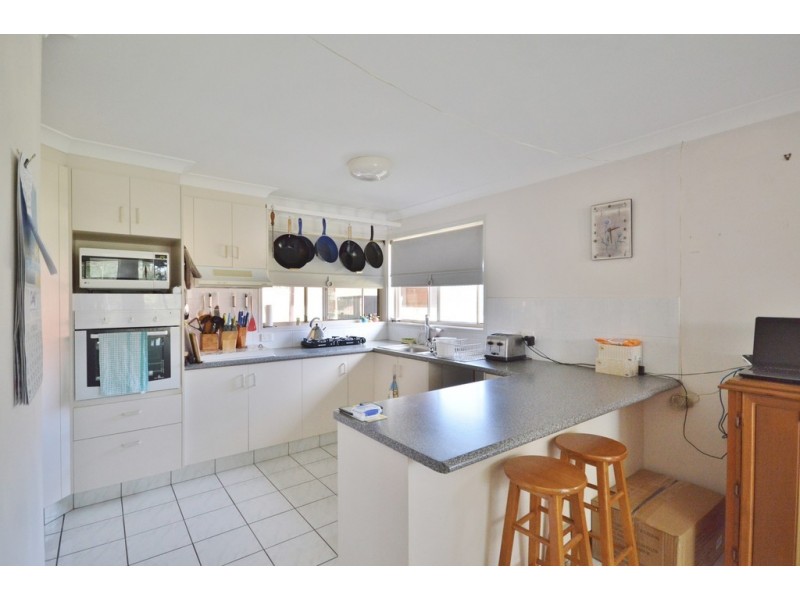 41 Brolga Avenue, Southport QLD 4215
