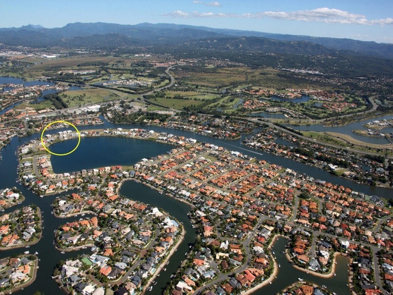 138 Sir Bruce Small Blvd, Benowa Waters QLD 4217