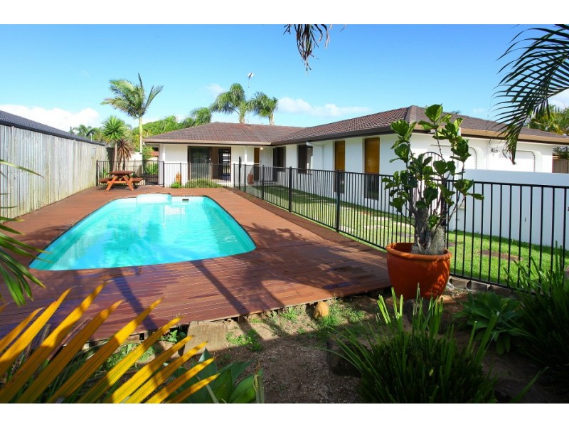 131 Witt Avenue, Carrara QLD 4211