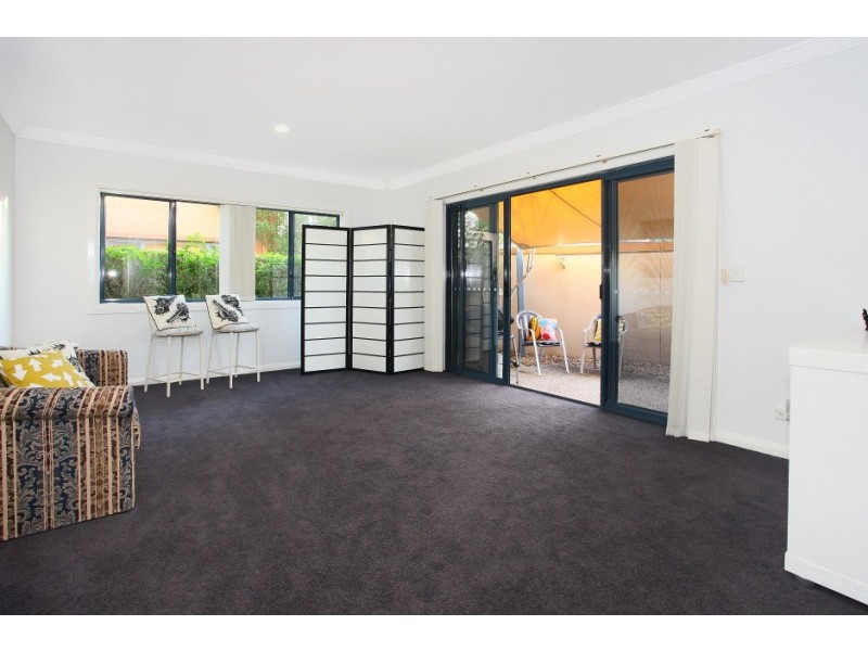 5/117 ‘Lake Hills’ Palm Medows Drive, Carrara QLD 4211
