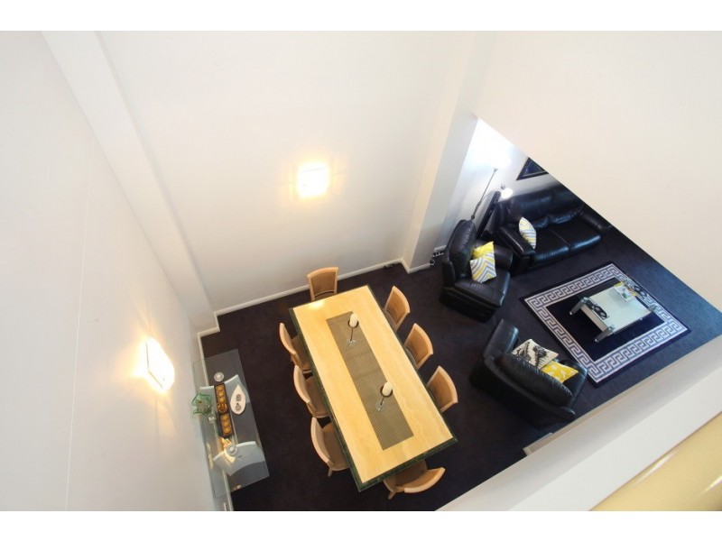 5/117 ‘Lake Hills’ Palm Medows Drive, Carrara QLD 4211