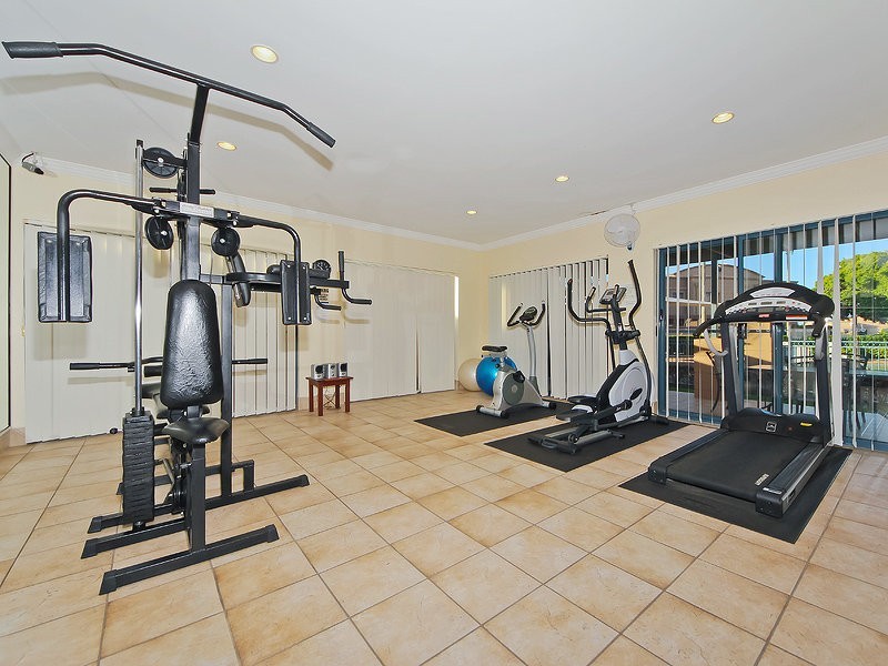 5/117 ‘Lake Hills’ Palm Medows Drive, Carrara QLD 4211