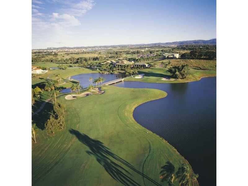 5/117 ‘Lake Hills’ Palm Medows Drive, Carrara QLD 4211