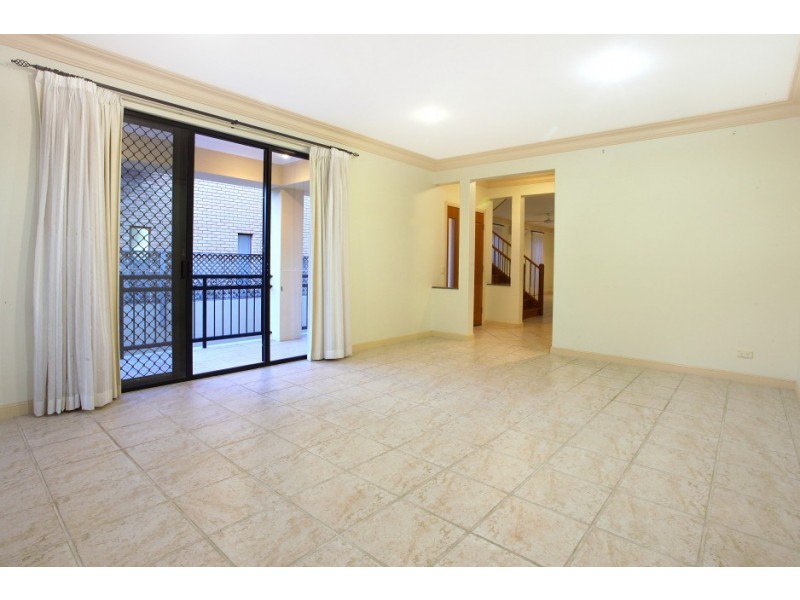 1/51 Sunset Boulevard, Surfers Paradise QLD 4217
