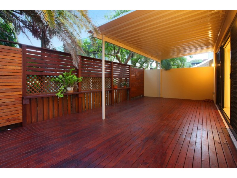 1/51 Sunset Boulevard, Surfers Paradise QLD 4217