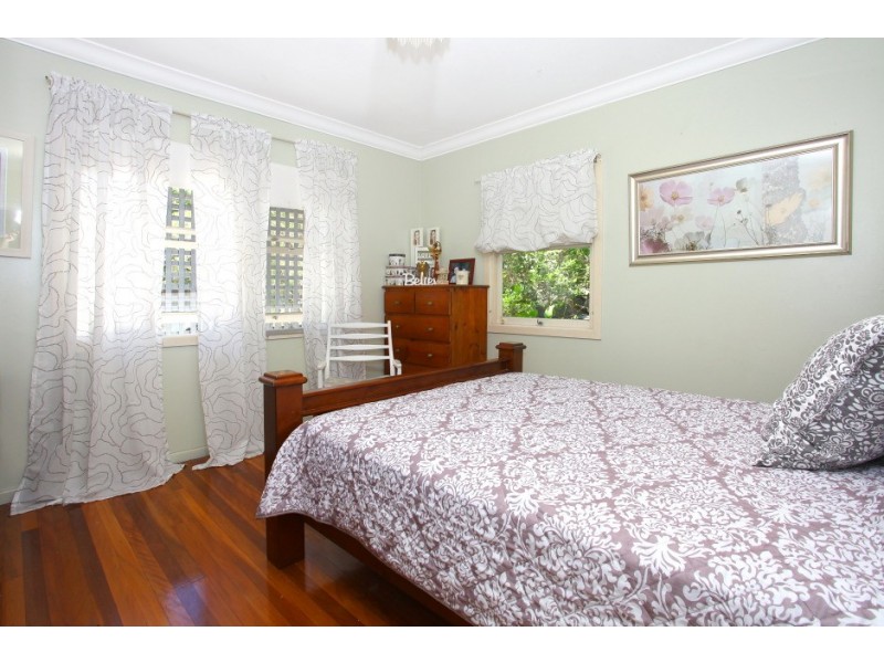 8 Radford Street, Southport QLD 4215