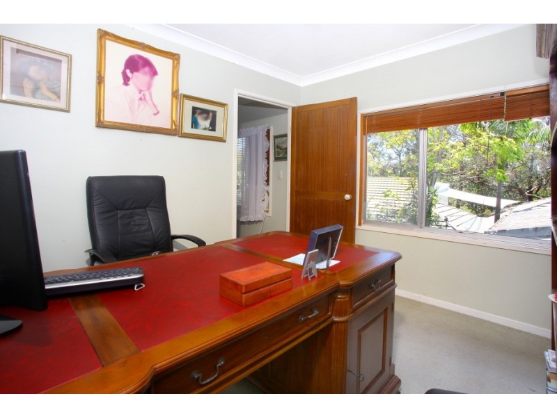 8 Radford Street, Southport QLD 4215