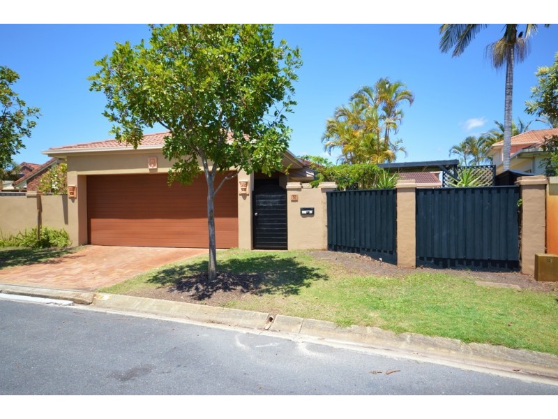 76 Wild Duck Drive, Mermaid Waters QLD 4218