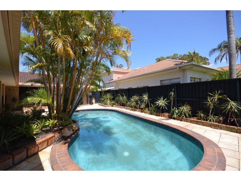 76 Wild Duck Drive, Mermaid Waters QLD 4218
